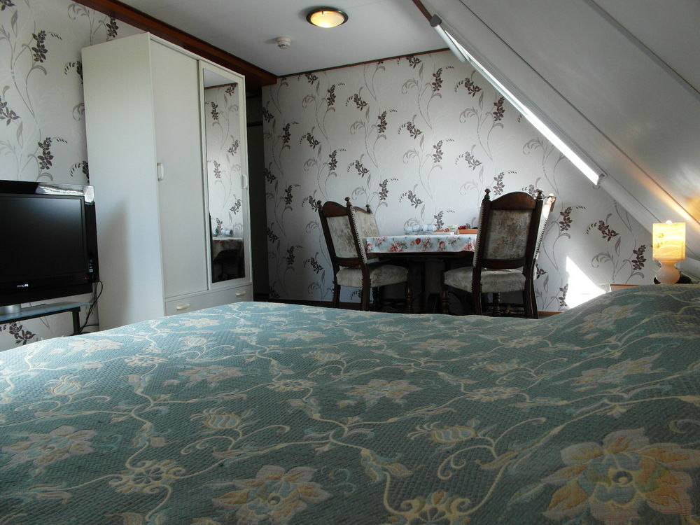 Pension Zonneweelde Oosthuizen Buitenkant foto